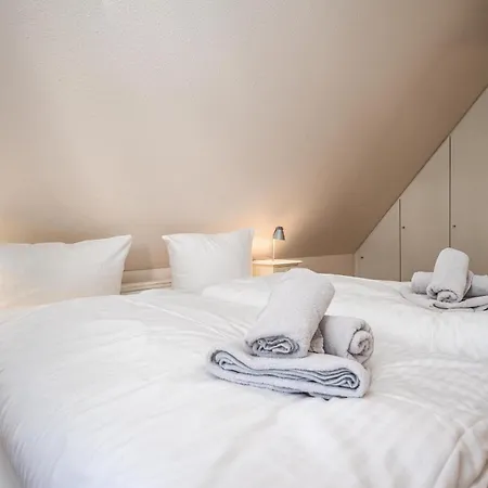 Ferienhaussiedlung Strandperlen Buchenhof 3a * Wustrow (Fischland)