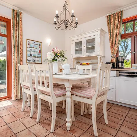 Ferienhaussiedlung Strandperlen Buchenhof 3a * Wustrow (Fischland)